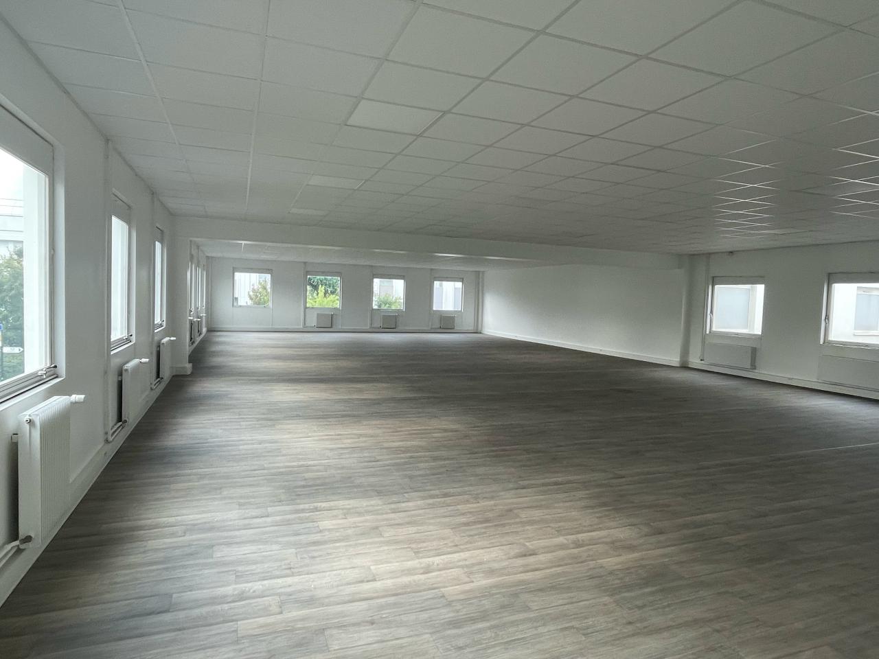 Bureau Osny 255m² Vente bureau Osny Val-d'Oise OVBUR2425831 0